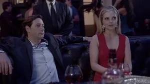 Rosario impide que su padrastro abuse de ella still