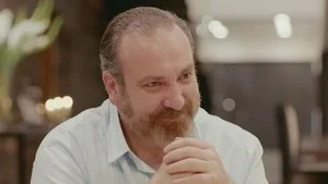 Antonio se reencuentra con sus papás still