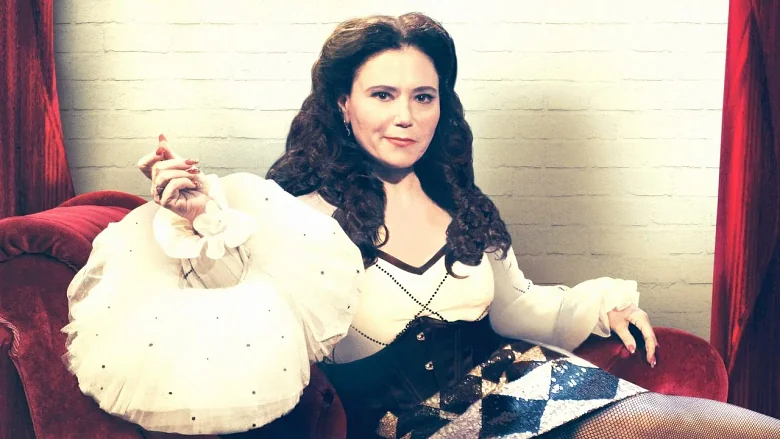 Alex Borstein: Corsets & Clown Suits trailer