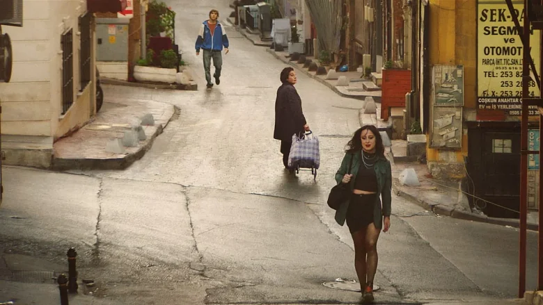 Crossing trailer