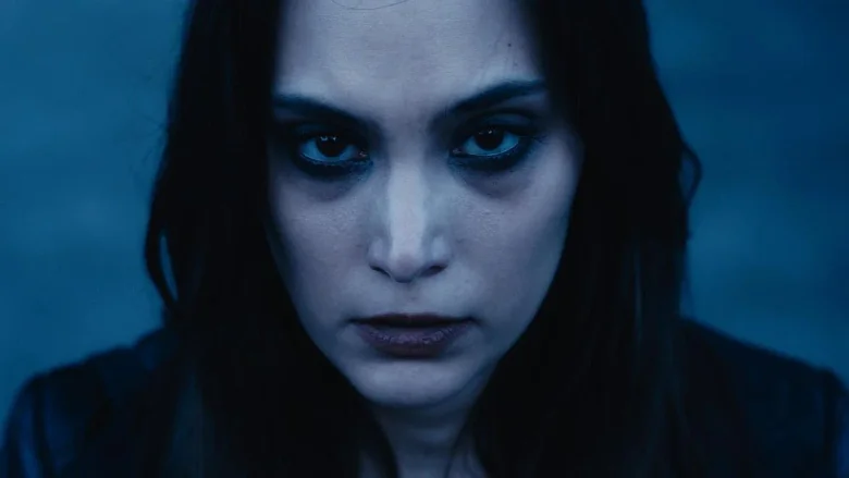 Iris trailer