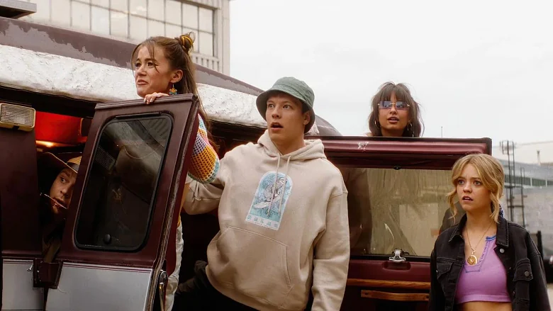 #AMFAD: All My Friends Are Dead trailer